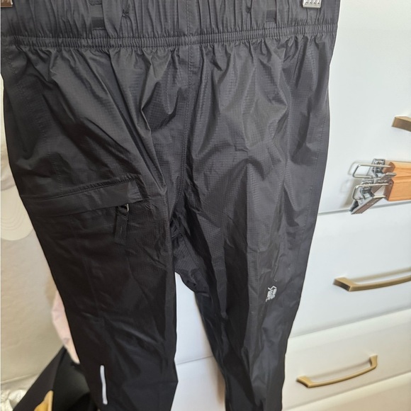 REI Kids Black Joggers with Pocket - Picture 1 of 4
